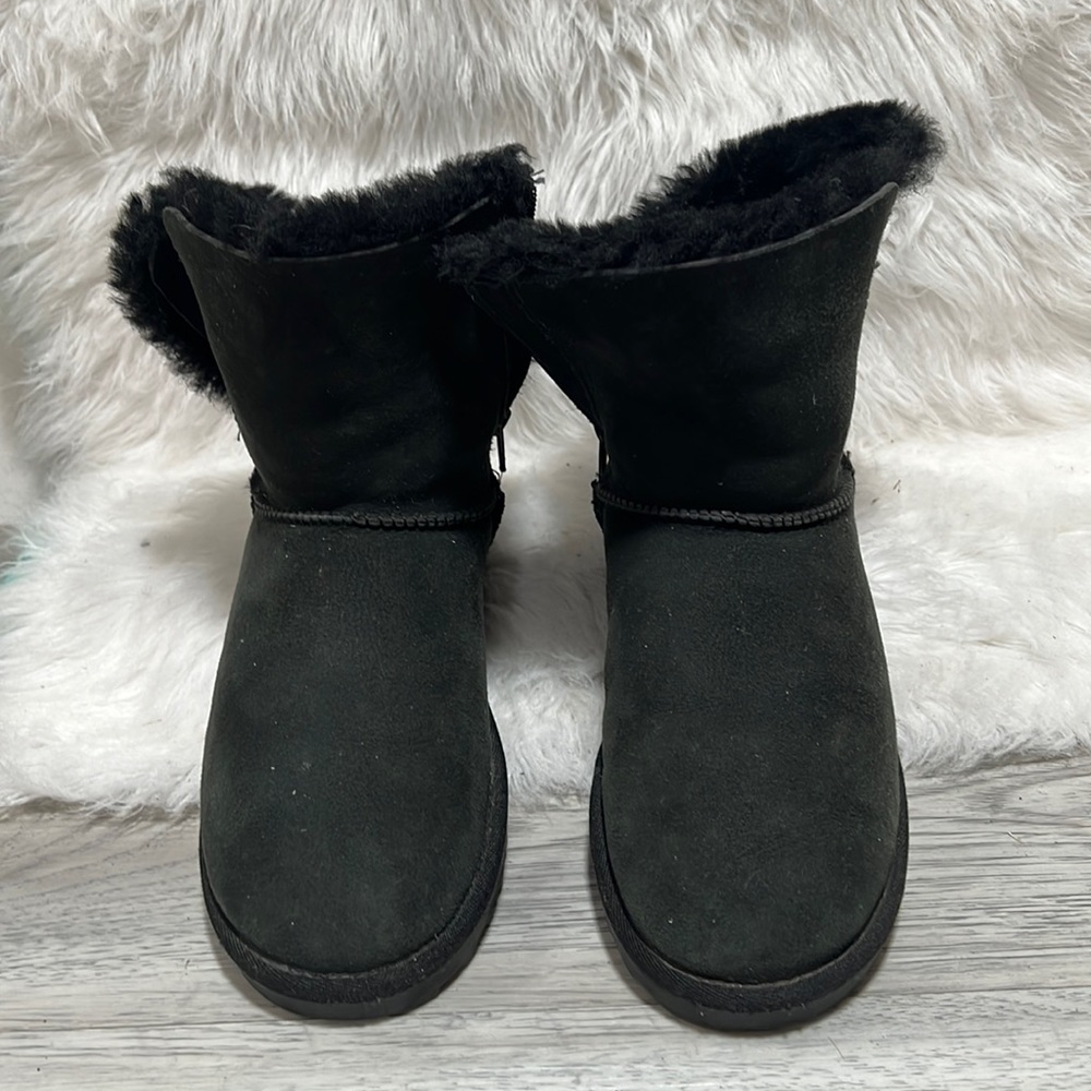 Unbrand sheepskin women boots size 7